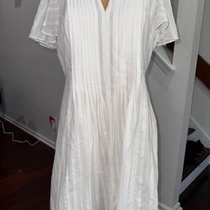 CeCe White Dress Pleated Embroidered Size 10